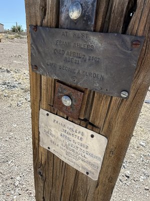 Old Tonopah Cemetery (1901) by null