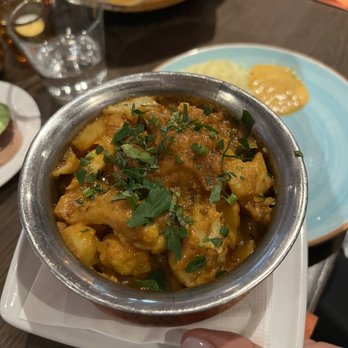 Daawat - Aloo Gobi Punjabi (155 SEK) - Indian Near Me - Göteborg, O
