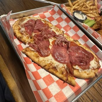 Lucy’s Roadhouse - Flatbread pizza - American Near Me - Fort Moore, Georgia