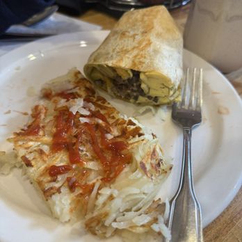 Nye Beach Cafe - Blythe's Burrito - Cafes Near Me - Newport, Oregon