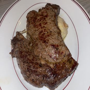 Char Restaurant - 12 oz Sirloin - Seafood Near Me - Memphis, Tennessee