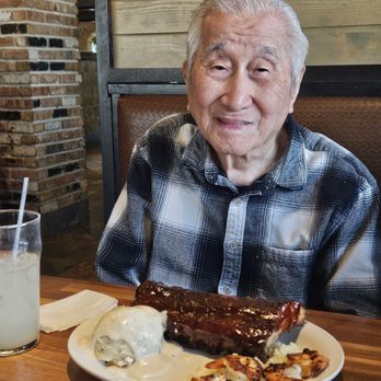 Cheddar's Scratch Kitchen - Ribs and Shrimp - Comfort Food Near Me - San Antonio, Texas