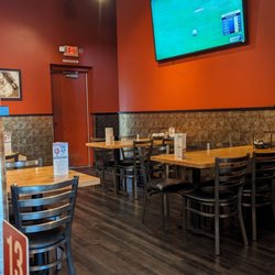 Noble Roman's Craft Pizza & Pub - Back part of dining room