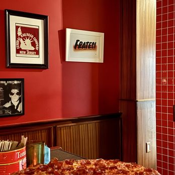 Fratesi's Pizza - Pizza Near Me - Miami, Florida