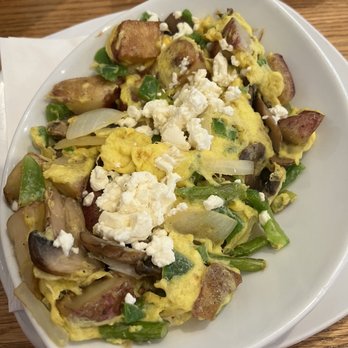 Apple Walnut Café - Breakfast & Brunch Near Me - Broomall, Pennsylvania