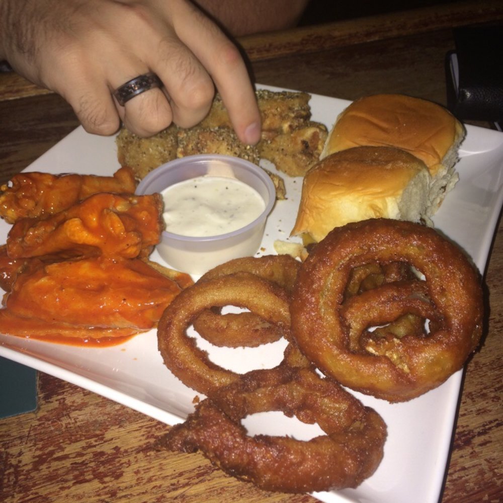 Ireland's 32 - Dive Bars Near Me - Van Nuys, California Ireland's 32 - Dive Bars Near Me - Van Nuys, California