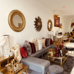 Violet Party Rentals - USC GRADUATION PARTY