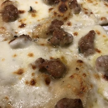Squirrel's Pizza - Pizza Near Me - Savannah, Georgia Squirrel's Pizza - Pizza Near Me - Savannah, Georgia