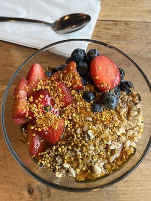 The Hive Superfood Eats & Organic Cafe - Santa Monica by null