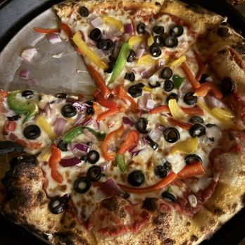 Apple Outlaw - Veggie pizza - Cideries Near Me - Jacksonville, Oregon Apple Outlaw - Veggie pizza - Cideries Near Me - Jacksonville, Oregon