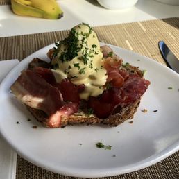 Eggs Benedict