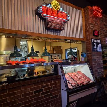 Texas Roadhouse - As you enter, on the left you can see their raw meats. - Barbeque Near Me - Roanoke, Virginia Texas Roadhouse - As you enter, on the left you can see their raw meats. - Barbeque Near Me - Roanoke, Virginia
