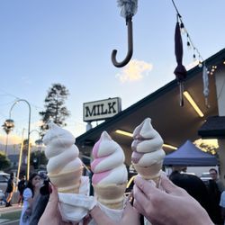 Meadowlark Dairy - Vanilla, strawberry, chocolate | IG: @socalsnomnoms