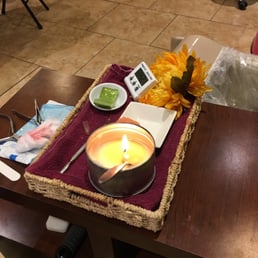 Pineapple papaya pedicure with soy candle and hot stone! I drive all the way here it's worth it Pineapple papaya pedicure with soy candle and hot stone! I drive all the way here it's worth it