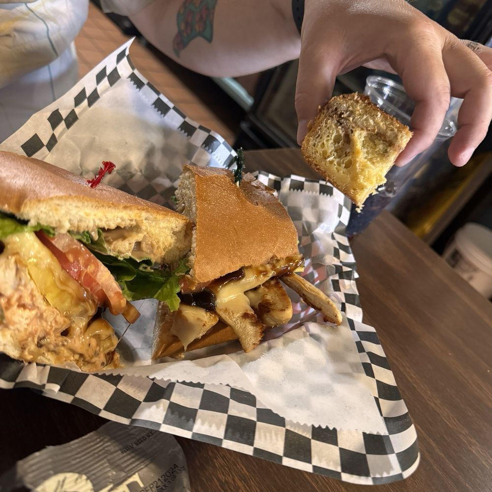 Island chicken with bread pudding yum yum! Island chicken with bread pudding yum yum!