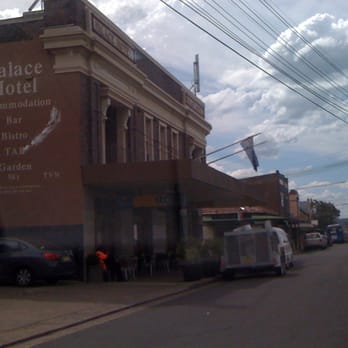 Palace Hotel - Hotels Near Me - Mortlake, NSW
