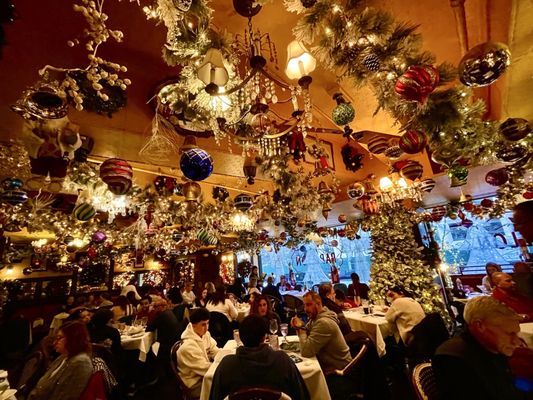 Papillon Bistro & Bar by null