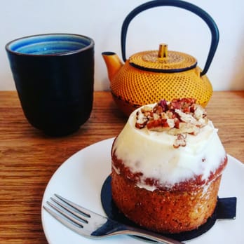 Broken Biscuits - Earl Grey x Carrot Cake - Coffee & Tea Near Me - Paris, 75