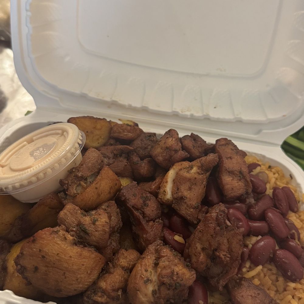 Chicharrones de pollo plate