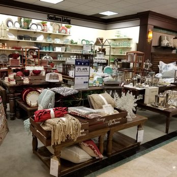 Dillard's - Men's Clothing Near Me - College Station, Texas