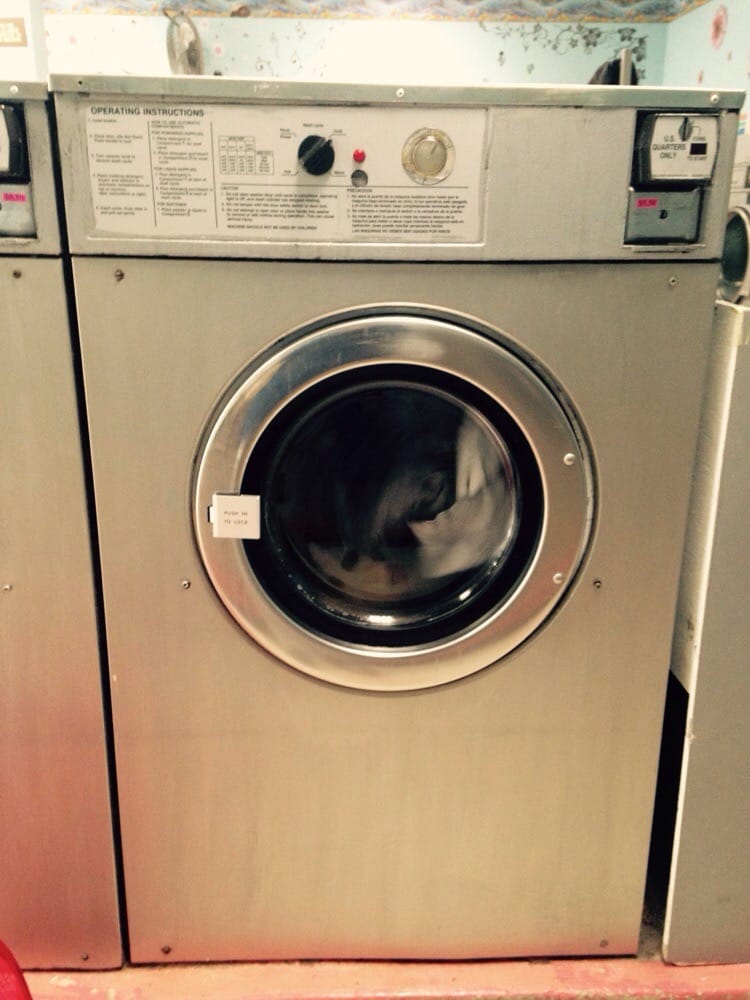 SPRING CENTER LAUNDROMAT Updated June 2024 10 Photos 8635 16th St