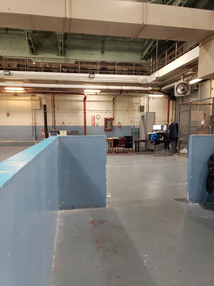 FRANKLIN AVENUE ARMORY WOMEN’S SHELTER 1122 Franklin Ave, Morrisania