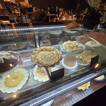 Alma Bea - Barbeque Near Me - Shepherdstown, West Virginia