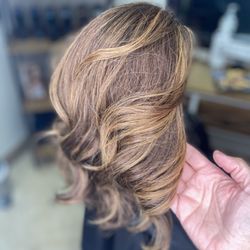 Amanda Lobo hair