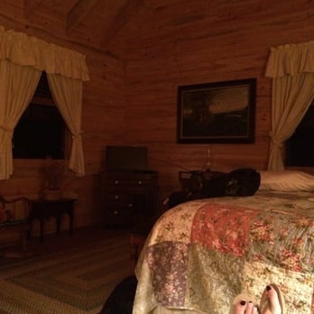 Ethridge Farm Bed & Breakfast - Comfortable, relaxing and very clean - Bed & Breakfast Near Me - Kountze, Texas