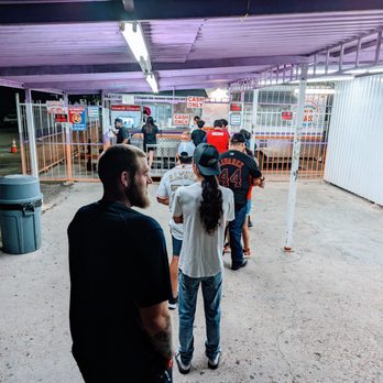 El Taconazo - Lines at night. - Tacos Near Me - Houston, Texas El Taconazo - Lines at night. - Tacos Near Me - Houston, Texas
