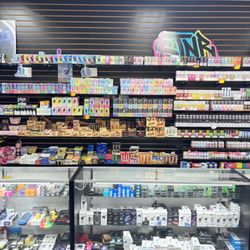 Centerpiece Smoke Shop - Vape