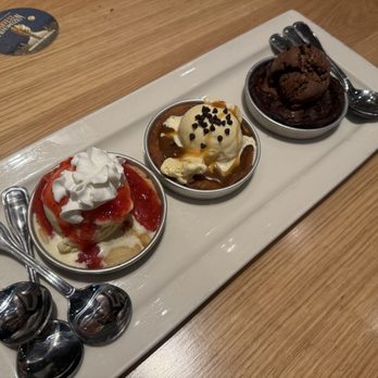 BJ's Restaurant & Brewhouse - Pizookie Trio - New American Near Me - Brentwood, California BJ's Restaurant & Brewhouse - Pizookie Trio - New American Near Me - Brentwood, California