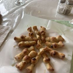 Valentino's - Garlic knots, very yummy