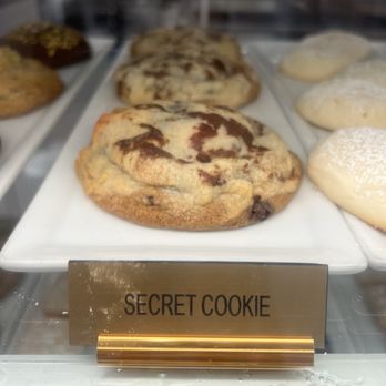 Beverly Hills Cookies - Desserts Near Me - Beverly Hills, California Beverly Hills Cookies - Desserts Near Me - Beverly Hills, California