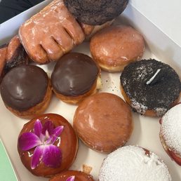 Crème filled, jelly filled , guava glaze, tiger tail, bear claw, Oreo donut Crème filled, jelly filled , guava glaze, tiger tail, bear claw, Oreo donut