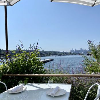 Westward - Beautiful outdoor seating views - New American Near Me - Seattle, Washington Westward - Beautiful outdoor seating views - New American Near Me - Seattle, Washington