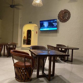 Mama Mia - Inside - Mexican Near Me - Zihuatanejo, GRO