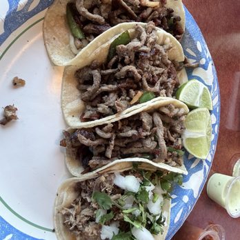 Tacos Sabrositos - Mexican Near Me - Farmers Branch, Texas