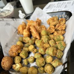 Fried shrimp and oysters