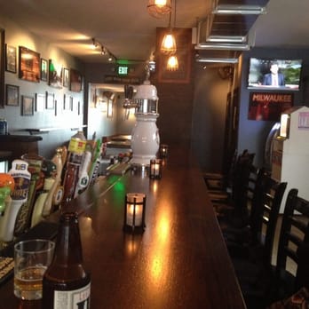 Malone's On Brady - Bars Near Me - Milwaukee, Wisconsin
