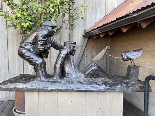 Rusty Pelican by null