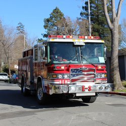 Berkeley Fire Station 3 - Engine 3 en route to a medical