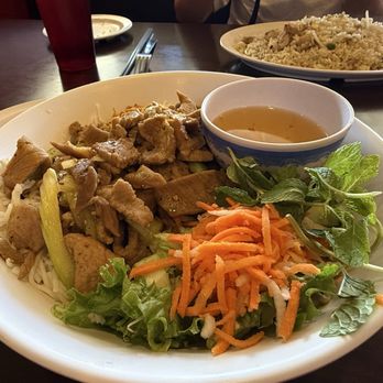 Pho Bar - Xào Xã Őt with pork & noodles - Vietnamese Near Me - Rio Rancho, New Mexico