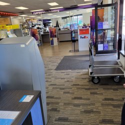 FedEx Office Print & Ship Center - Full service printing