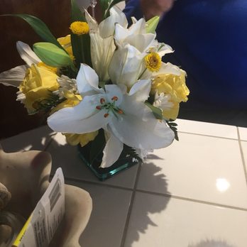 Escalon Country Flowers - The reality of what one hundred and thirty dollars gets you. - Florists Near Me - Escalon, California Escalon Country Flowers - The reality of what one hundred and thirty dollars gets you. - Florists Near Me - Escalon, California