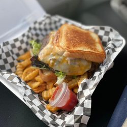 Gumbo Mama - Gumbo mama burger