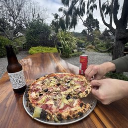 Pizza, kombucha Pizza, kombucha
