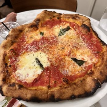 MuuMuu - Margherita Pizza - Pizza Near Me - Lahaina, Hawaii MuuMuu - Margherita Pizza - Pizza Near Me - Lahaina, Hawaii