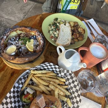 Berkeley Social Club - brunch - Breakfast & Brunch Near Me - Berkeley, California