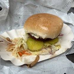 Vis van Floor - Fischburger (durch den Transport ist das Brötchen unten durch den Krautsalat aufgeweicht) war trotzdem lecker